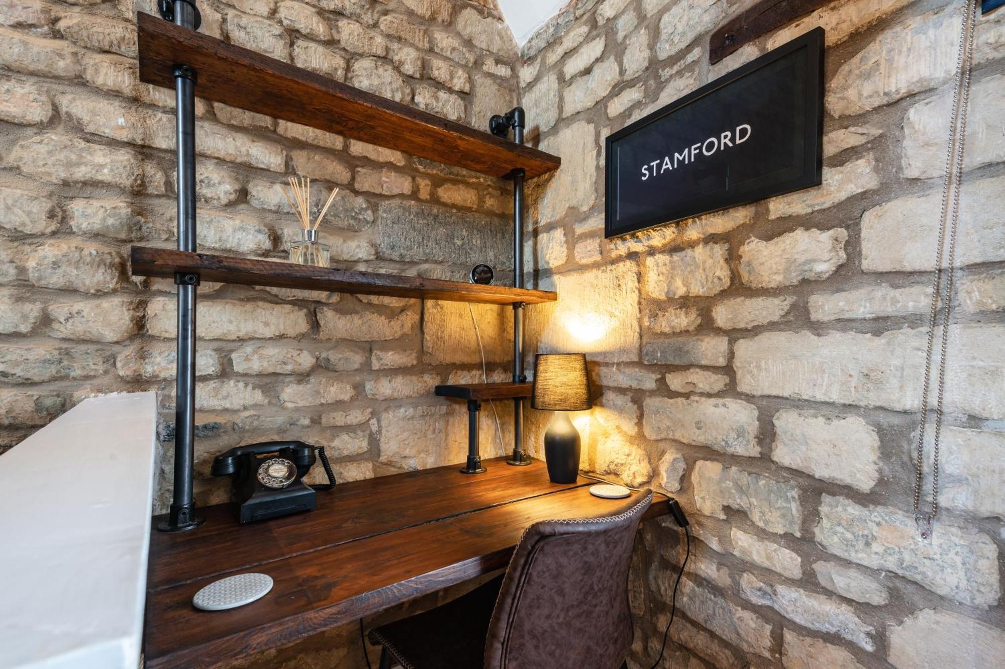 Luxury Town Centre Loft Apartment In Converted Granary Stamford Buitenkant foto