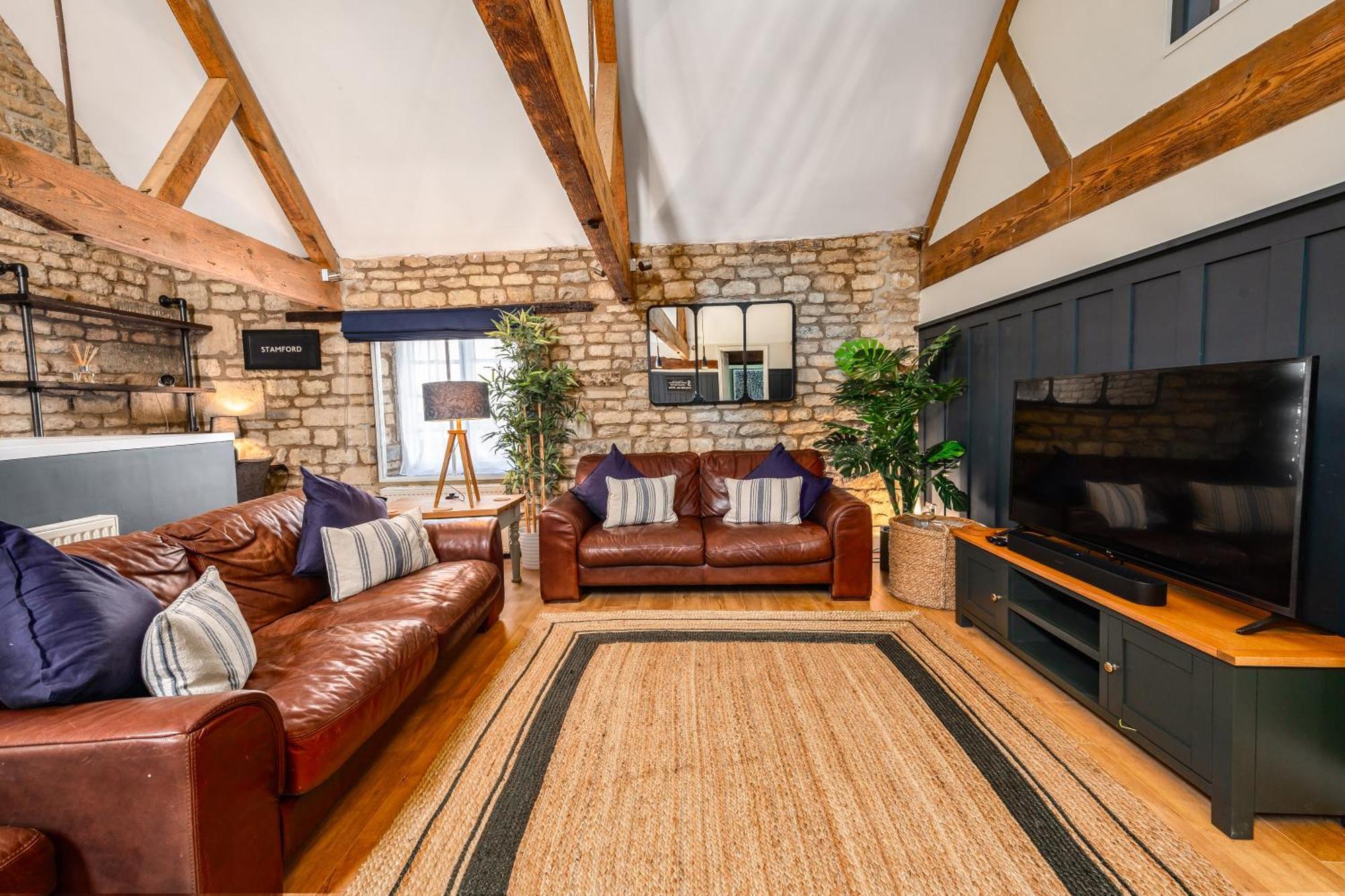 Luxury Town Centre Loft Apartment In Converted Granary Stamford Buitenkant foto